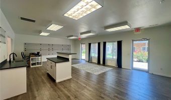 512 SW B St 10/12, Bentonville, AR 72712
