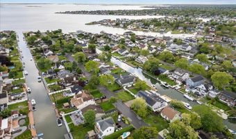 11 Stuart Ave, Amityville, NY 11701