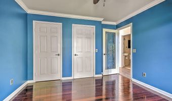 19328 Stirrup Dr, Abingdon, VA 24211