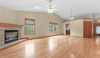 1701 Woods Rd, Akron, OH 44306