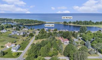 17034 Third St, Arcadia, MI 49613