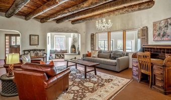 35 Arroyo Vis, Arroyo Hondo, NM 87571