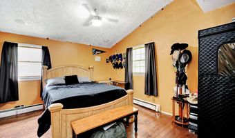 10 7th St, Aberdeen, NJ 07747