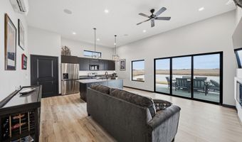 18228 London Ave, Beatrice, NE 68310