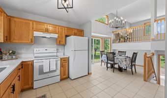 10607 56th St NE, Albertville, MN 55301