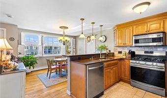 3 Jones Ave, Bristol, RI 02809