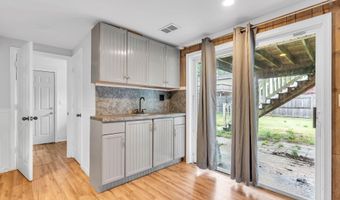 239 Cape May Ave, Bayville, NJ 08721