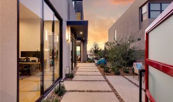 571 Overlook Rim Dr, Henderson, NV 89012