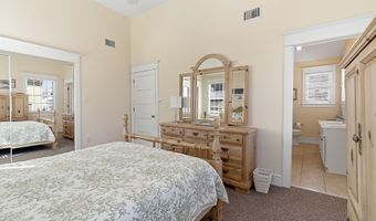 23 5th St, Beach Haven, NJ 08008