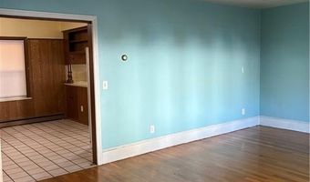 25 Pensaukee Ave, North Providence, RI 02911