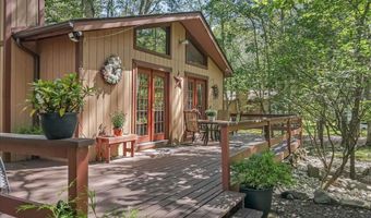 222 Keats Ln, Albrightsville, PA 18210