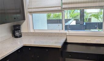 500 Lunalilo Home Rd 22J, Honolulu, HI 96825