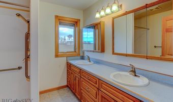 297 Big Timber Loop Rd, Big Timber, MT 59011