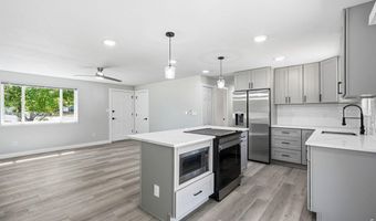 1035 6th St, Berthoud, CO 80513