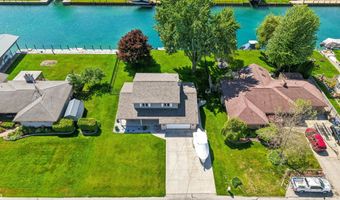 7253 Flamingo Rd, Algonac, MI 48001