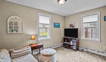 44 River St, Cranston, RI 02905