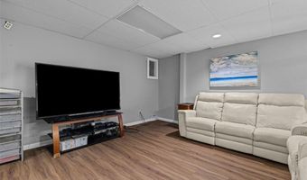 134 Holloway Rd, Ballwin, MO 63011