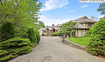 1158 Equestrian Dr, Banner Elk, NC 28604