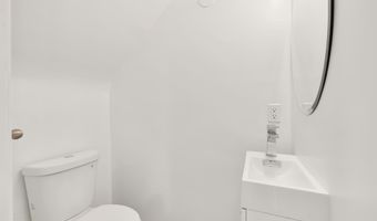 541 4TH St SE, Washington, DC 20003