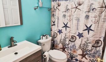 1015 Wedgewood Cir, Belford, NJ 07718