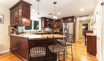 529 Shippeetown Rd, East Greenwich, RI 02818