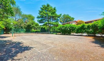 275 Boston Neck Rd, Narragansett, RI 02882