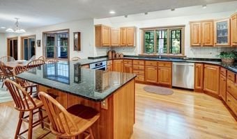 8 Maddy Ln, Acton, MA 01720