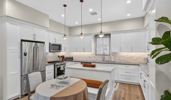 3918 W 242nd St, Torrance, CA 90505