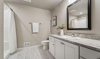 2951 E SUNSTONE Pl, Appleton, WI 54913