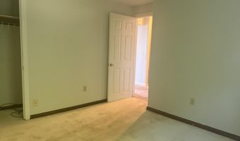 3 Orchard Hills Pkwy, Bangor, ME 04401