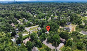 17 Schuyler Hills Rd, Albany, NY 12211