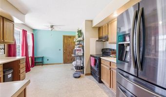 4 Skyline Dr, Adrian, MO 64720