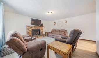 1820 W GLENDALE Ave, Appleton, WI 54914