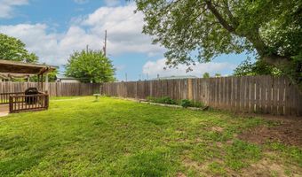 4540 Woodlow Dr, Bel Aire, KS 67220