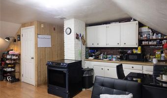 53 School St, East Providence, RI 02914