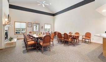 2100 Burr Oak Dr Ln B, Austin, MN 55912