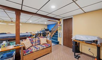 409 Mayfair Dr, Ballwin, MO 63011