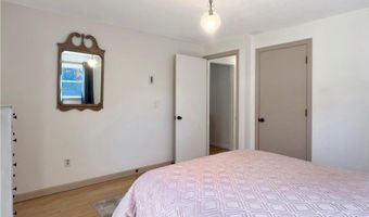 89 Narrow Ln, Charlestown, RI 02813