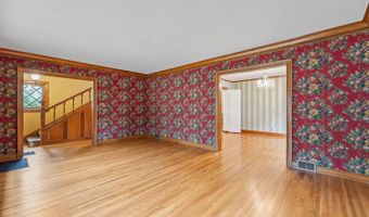 914 Ash St, Baraboo, WI 53913