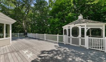 1 Mountaincrest Dr, Cheshire, CT 06410