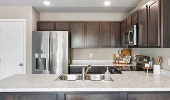 2016 2nd St SW, Altoona, IA 50009