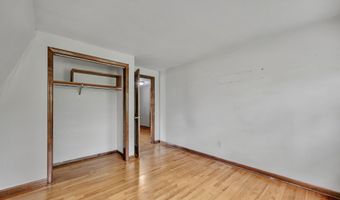2 Sequoia Dr, Cromwell, CT 06416