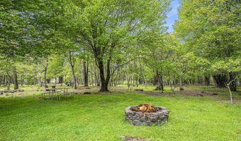 13 Denise Ct, Albrightsville, PA 18210