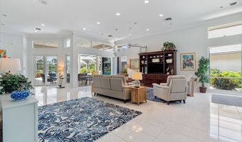 201 Orange Tree Dr, Atlantis, FL 33462