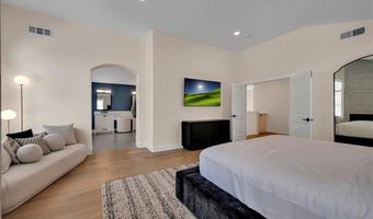 712 S Lost Canyon Rd, Anaheim, CA 92808