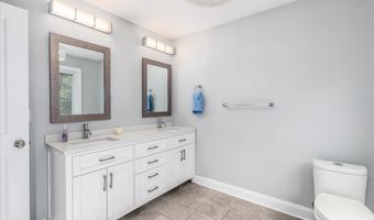 127 Putnam Park Rd, Bethel, CT 06801