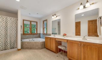 9 Wildwood Rd, Auburn, NH 03032