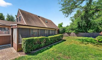 29 Ormont Ln, Aberdeen, NJ 07747