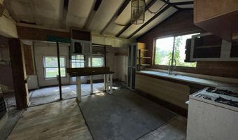 604 S Brookside Ave, Ash Grove, MO 65604
