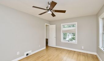 1820 LESLIE Ave, Alexandria, VA 22301